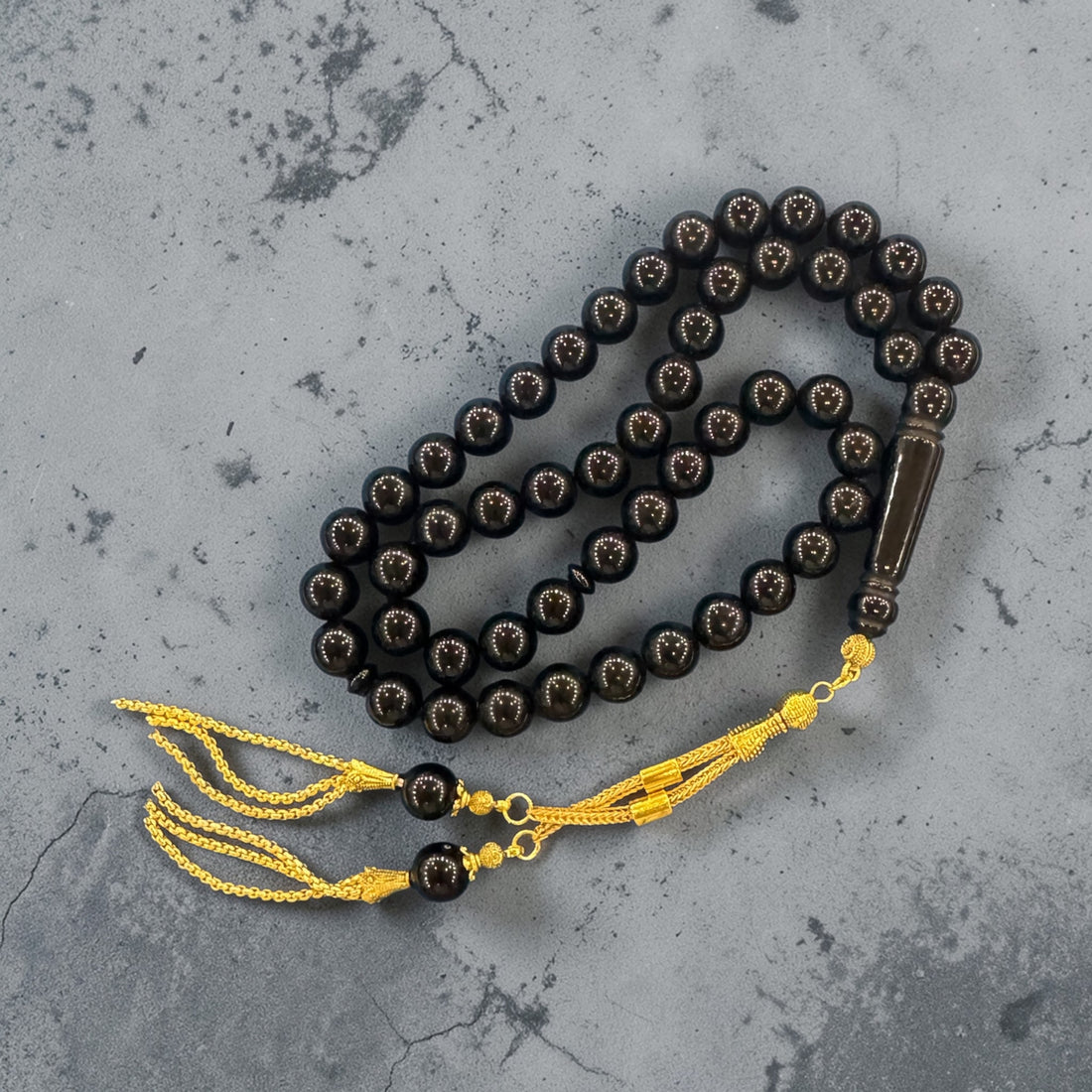 أسود كركوشة ذهبية