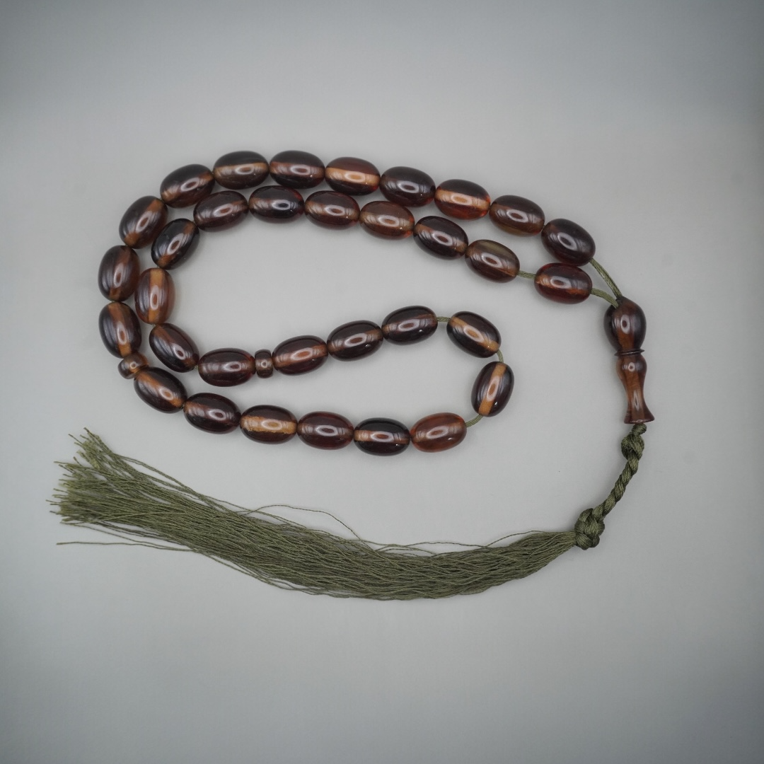 عشبي غامق شفاف